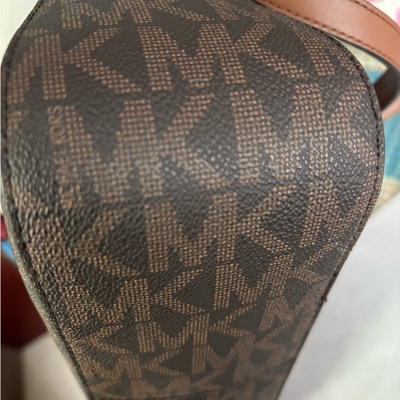 Michael Kors Brown Crossbody Bag with Monogram Print Great condition - Picture 4 of 13